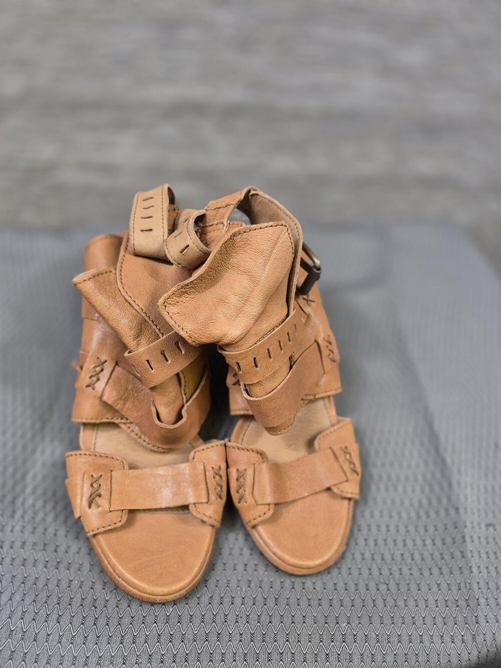 Sorel Gladiator Sandals Shoes Womens Size 7 Brown Leather Block Heel Ankle Strap